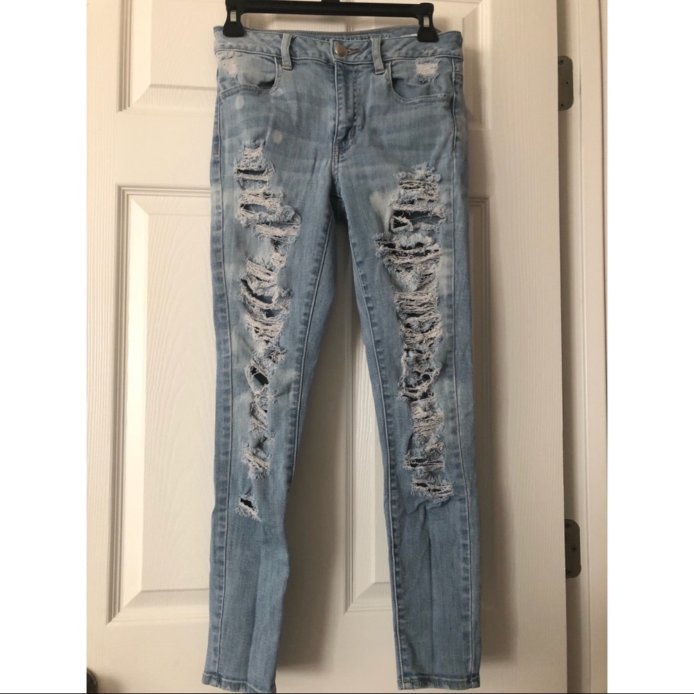 Distressed light-wash super-stretch AE skinny